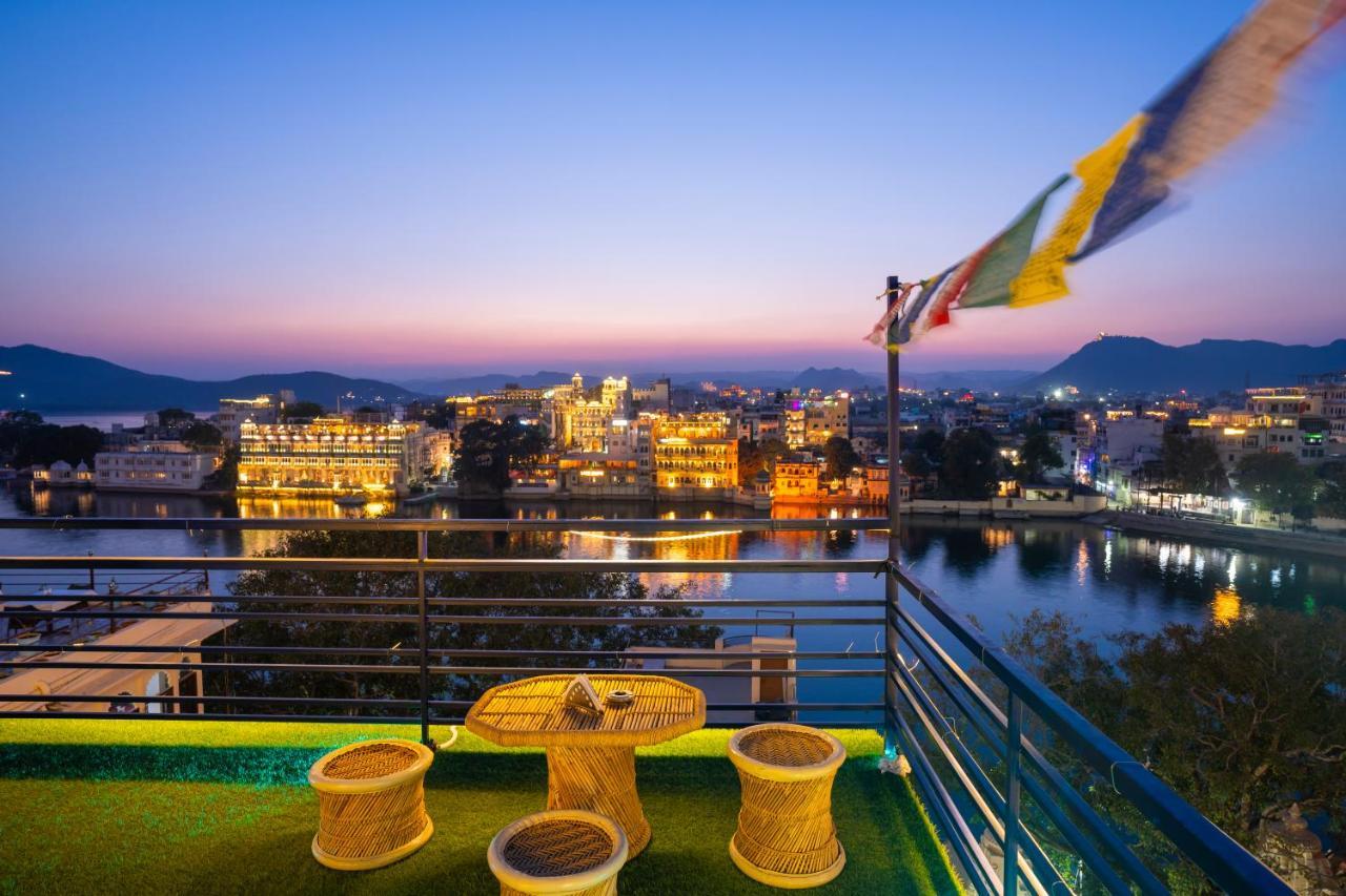 Shalom Backpackers Udaipur Pansiyon Dış mekan fotoğraf