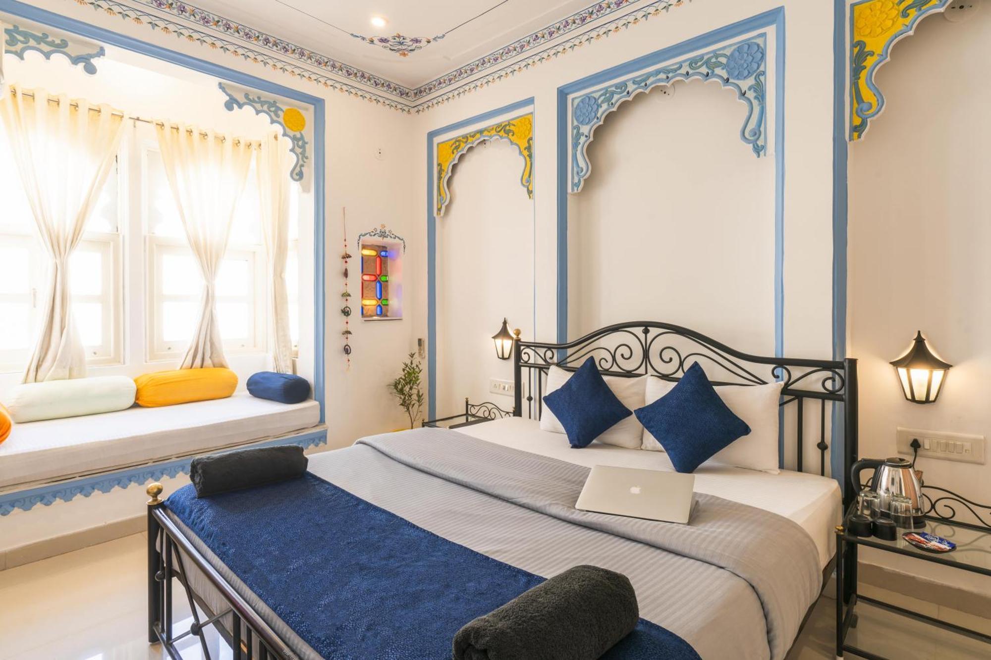 Shalom Backpackers Udaipur Pansiyon Dış mekan fotoğraf